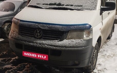 Volkswagen Transporter T5 рестайлинг, 2006 год, 830 000 рублей, 4 фотография