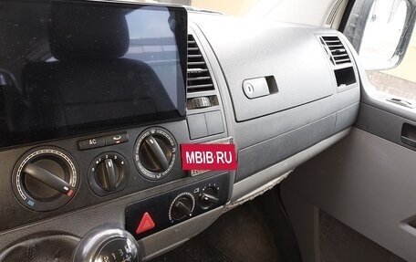 Volkswagen Transporter T5 рестайлинг, 2006 год, 830 000 рублей, 10 фотография