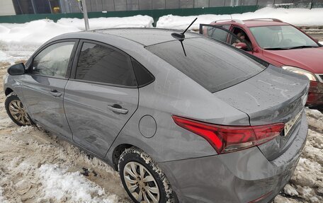 Hyundai Solaris II рестайлинг, 2018 год, 800 000 рублей, 4 фотография