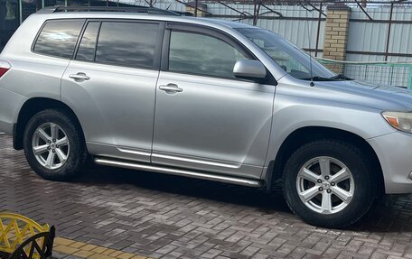 Toyota Highlander III, 2009 год, 1 500 000 рублей, 10 фотография