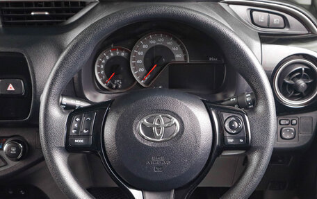 Toyota Vitz, 2019 год, 1 409 000 рублей, 14 фотография