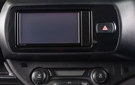 Toyota Vitz, 2019 год, 1 409 000 рублей, 17 фотография