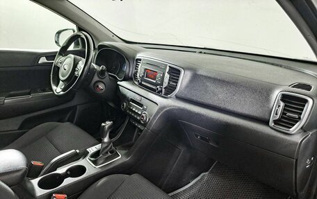 KIA Sportage IV рестайлинг, 2018 год, 2 059 000 рублей, 13 фотография