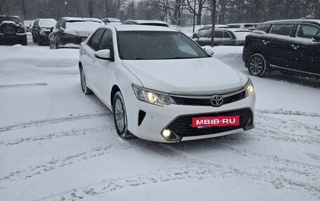 Toyota Camry, 2015 год, 1 350 000 рублей, 6 фотография