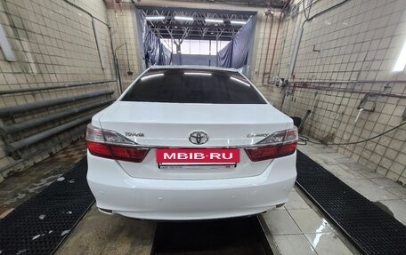 Toyota Camry, 2015 год, 1 350 000 рублей, 3 фотография