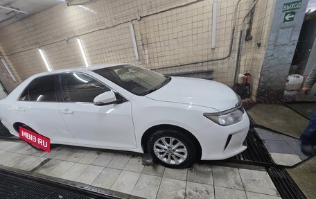 Toyota Camry, 2015 год, 1 350 000 рублей, 10 фотография