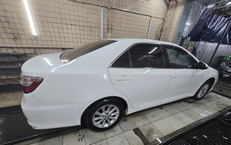 Toyota Camry, 2015 год, 1 350 000 рублей, 14 фотография