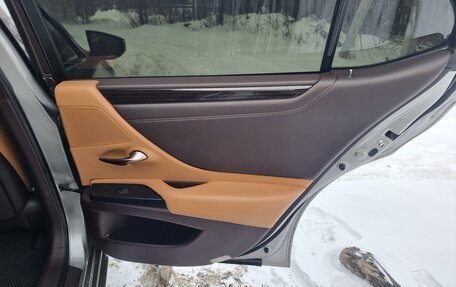 Lexus ES VII, 2020 год, 3 500 000 рублей, 18 фотография