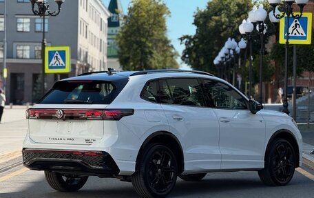 Volkswagen Tiguan, 2025 год, 4 725 000 рублей, 7 фотография