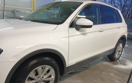 Volkswagen Tiguan II, 2017 год, 2 850 000 рублей, 7 фотография