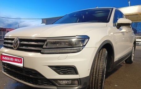 Volkswagen Tiguan II, 2017 год, 2 850 000 рублей, 2 фотография