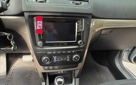 Skoda Yeti I рестайлинг, 2017 год, 1 400 000 рублей, 15 фотография