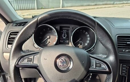 Skoda Yeti I рестайлинг, 2017 год, 1 400 000 рублей, 24 фотография