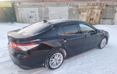 Toyota Camry, 2019 год, 2 700 000 рублей, 4 фотография