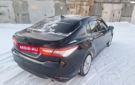 Toyota Camry, 2019 год, 2 700 000 рублей, 5 фотография
