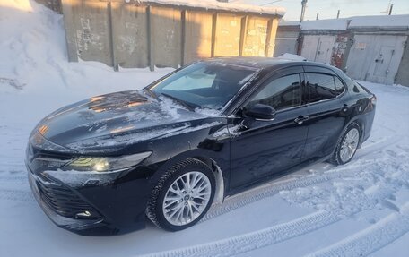 Toyota Camry, 2019 год, 2 700 000 рублей, 9 фотография