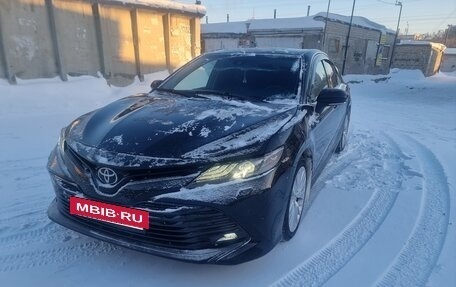 Toyota Camry, 2019 год, 2 700 000 рублей, 10 фотография