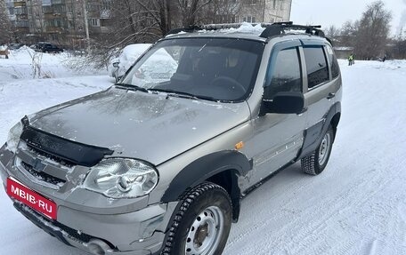 Chevrolet Niva I рестайлинг, 2011 год, 425 000 рублей, 3 фотография