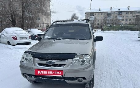 Chevrolet Niva I рестайлинг, 2011 год, 425 000 рублей, 2 фотография
