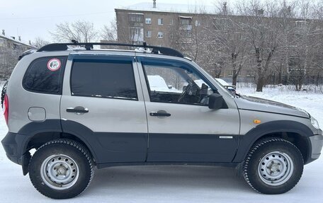 Chevrolet Niva I рестайлинг, 2011 год, 425 000 рублей, 9 фотография