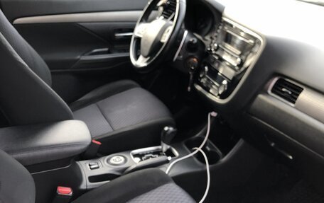 Mitsubishi Outlander III рестайлинг 3, 2012 год, 1 295 000 рублей, 2 фотография