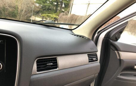 Mitsubishi Outlander III рестайлинг 3, 2012 год, 1 295 000 рублей, 6 фотография