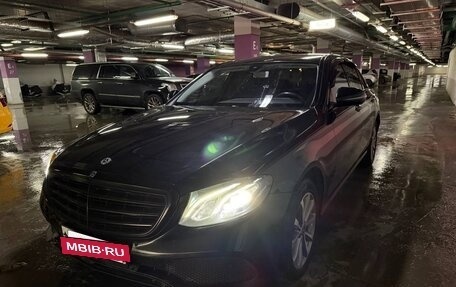 Mercedes-Benz E-Класс, 2020 год, 3 300 000 рублей, 3 фотография