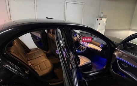 Mercedes-Benz E-Класс, 2020 год, 3 300 000 рублей, 13 фотография