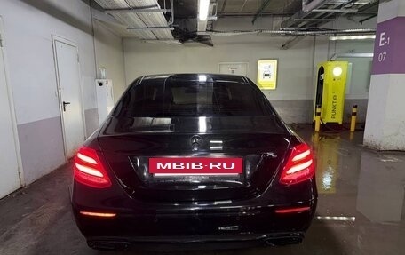 Mercedes-Benz E-Класс, 2020 год, 3 300 000 рублей, 6 фотография