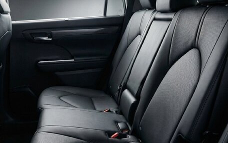 Toyota Highlander, 2025 год, 5 700 000 рублей, 8 фотография