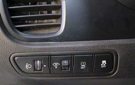 KIA Rio IV, 2018 год, 1 079 000 рублей, 9 фотография