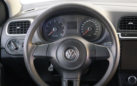 Volkswagen Polo VI (EU Market), 2011 год, 829 000 рублей, 14 фотография