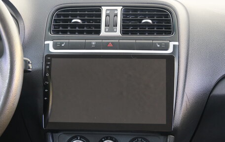 Volkswagen Polo VI (EU Market), 2011 год, 829 000 рублей, 17 фотография