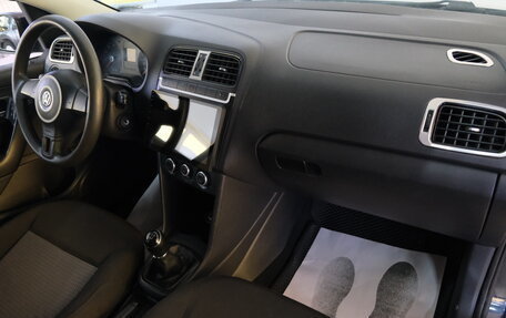 Volkswagen Polo VI (EU Market), 2011 год, 829 000 рублей, 20 фотография