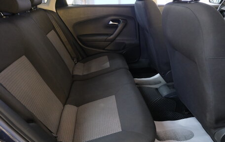 Volkswagen Polo VI (EU Market), 2011 год, 829 000 рублей, 23 фотография