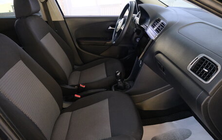 Volkswagen Polo VI (EU Market), 2011 год, 829 000 рублей, 21 фотография