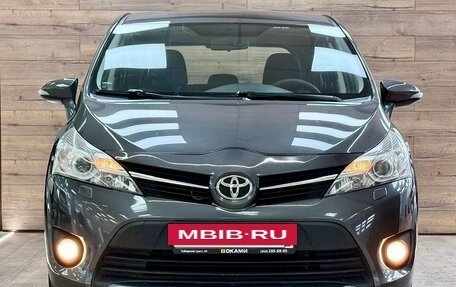 Toyota Verso I, 2013 год, 1 450 000 рублей, 3 фотография