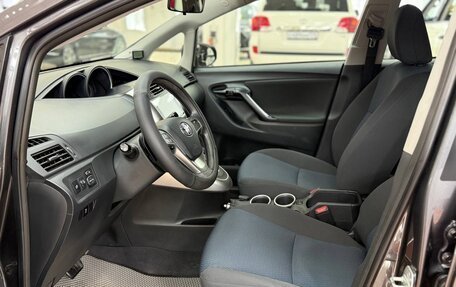 Toyota Verso I, 2013 год, 1 450 000 рублей, 18 фотография