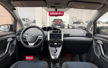 Toyota Verso I, 2013 год, 1 450 000 рублей, 24 фотография
