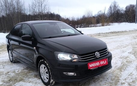Volkswagen Polo VI (EU Market), 2015 год, 597 000 рублей, 2 фотография