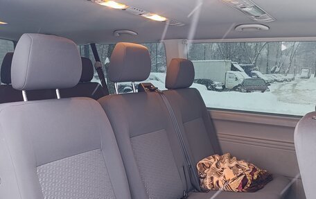 Volkswagen Caravelle T5, 2014 год, 2 050 000 рублей, 10 фотография