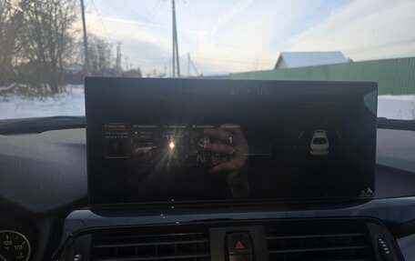 BMW 3 серия, 2018 год, 1 900 000 рублей, 10 фотография