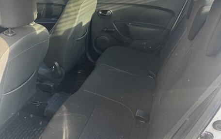 Renault Logan II, 2018 год, 530 000 рублей, 8 фотография