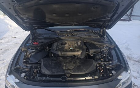 BMW 3 серия, 2018 год, 1 900 000 рублей, 13 фотография