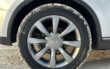 Infiniti FX I, 2005 год, 1 075 000 рублей, 32 фотография