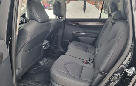 Toyota Highlander, 2025 год, 5 290 000 рублей, 16 фотография