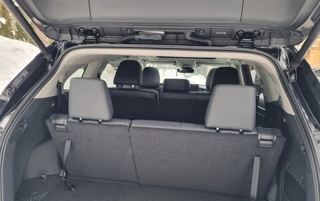 Toyota Highlander, 2025 год, 5 290 000 рублей, 29 фотография