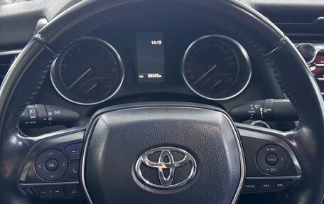 Toyota Camry, 2021 год, 2 950 000 рублей, 8 фотография