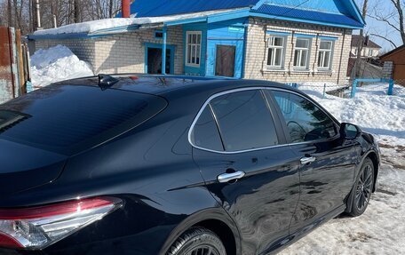 Toyota Camry, 2021 год, 2 950 000 рублей, 15 фотография