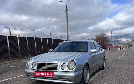 Mercedes-Benz E-Класс, 1996 год, 1 750 000 рублей, 2 фотография